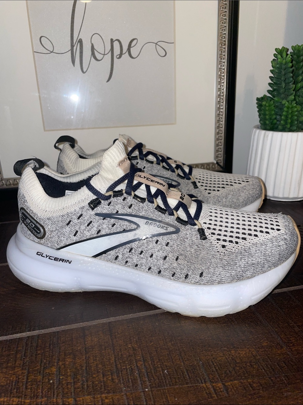 Brooks GTS Glycerin Stealthfit 20 Women's Running Sneakers Size 6